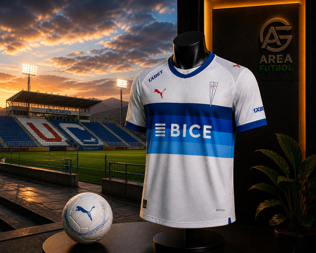 Polera Universidad Católica 2026 Local
